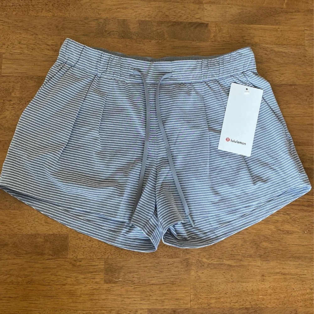 Lululemon Stroll at Sundown Short